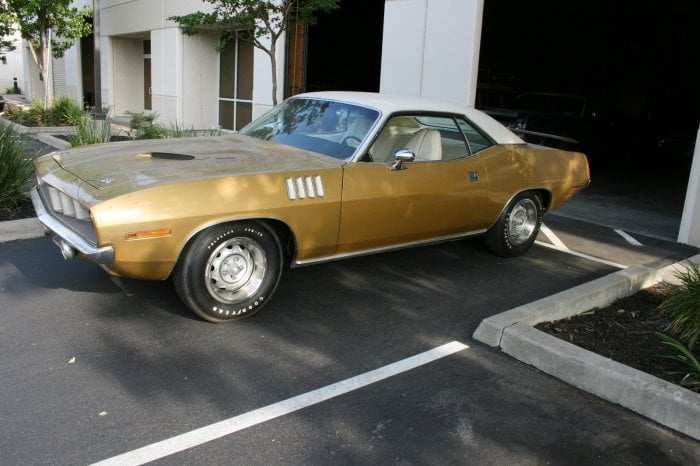 71 Cuda 383 Auto.jpg