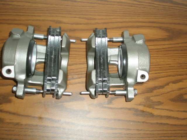 72 B Body Disc Brakes 010 (Small).JPG