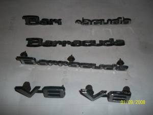Barracuda Emblems & V8.jpg