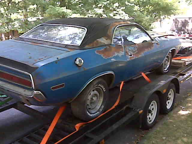 Challenger pre bodywork 2 (640x480).jpg