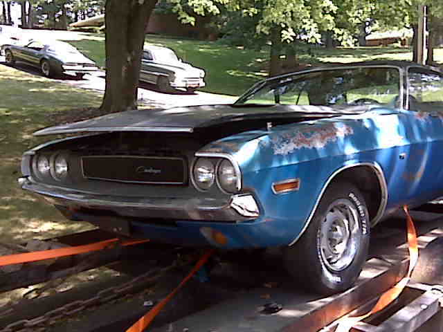 Challenger pre bodywork 4 (640x480).jpg