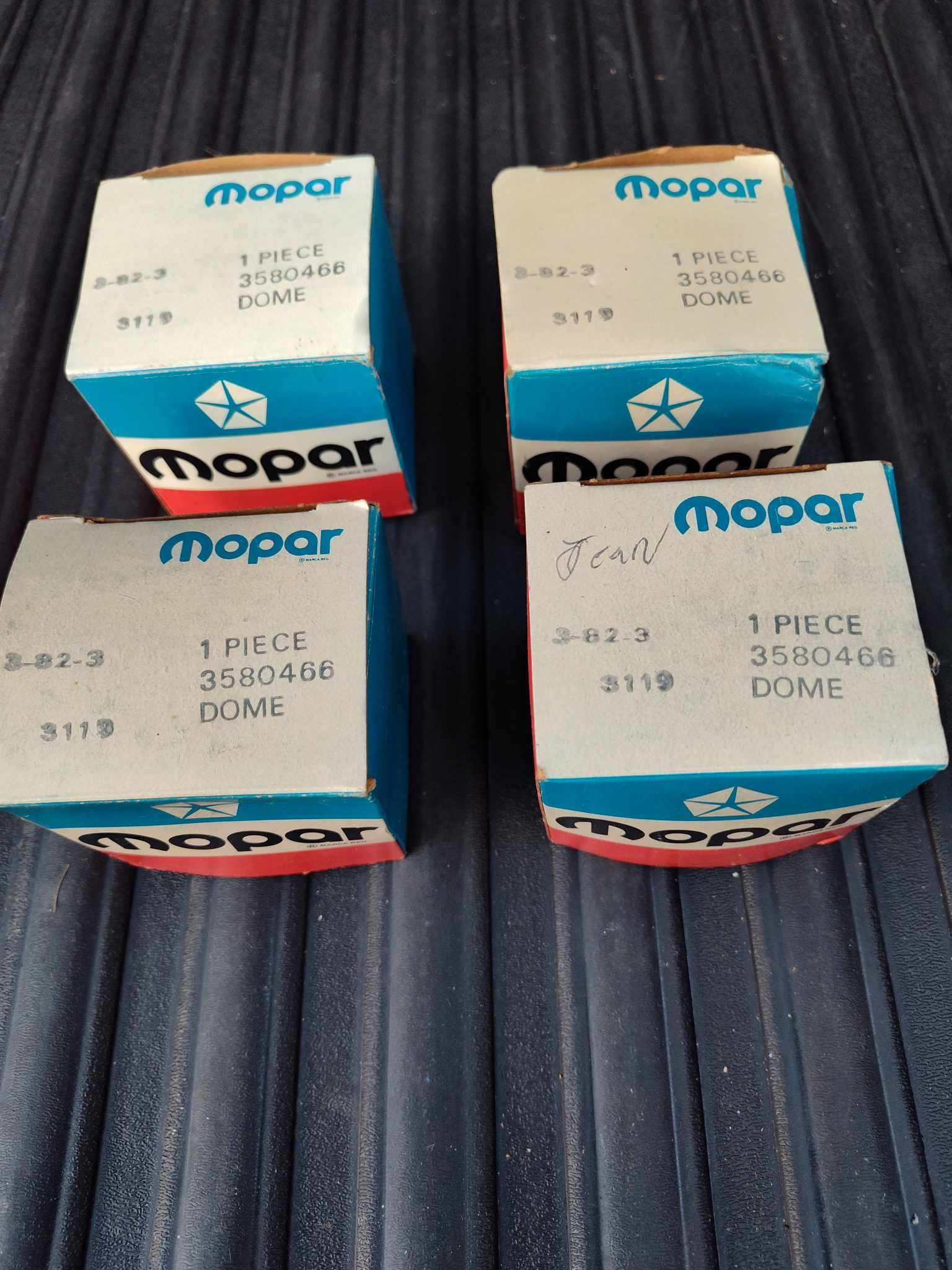 mopar ceter caps.jpg