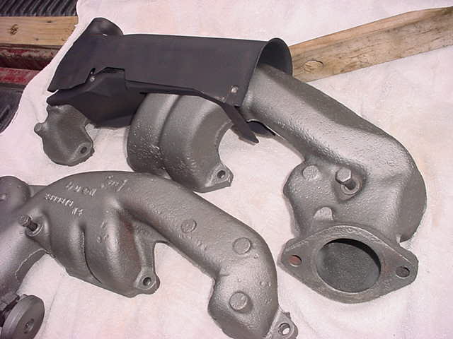 SOLD - 1970 dated Mopar Big Block(383/440) HP Exhaust Manifolds