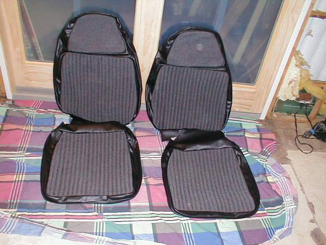 NOS 71 CUDA FRONT BUCKET SEAT COVERS.jpg