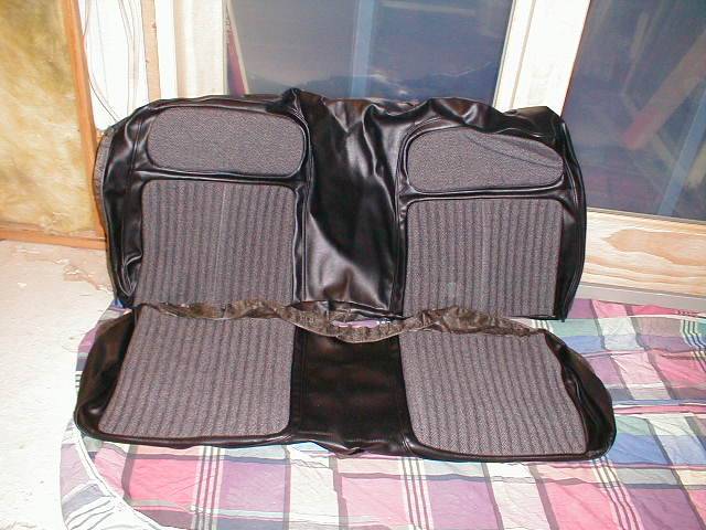 NOS 71 CUDA REAR SEAT COVERS.jpg