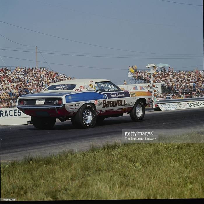 steve_bagwell_hemi_cuda_1973_springnationals.jpg