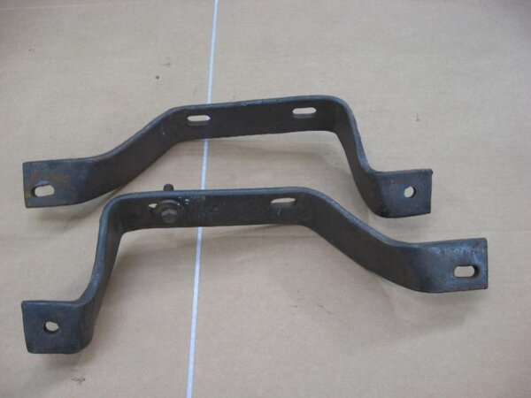 Bumper brackets & Challenger stuff 001 (800x600).jpg